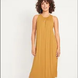 Maternity Sleeveless Shirred Nursing Midi Dress